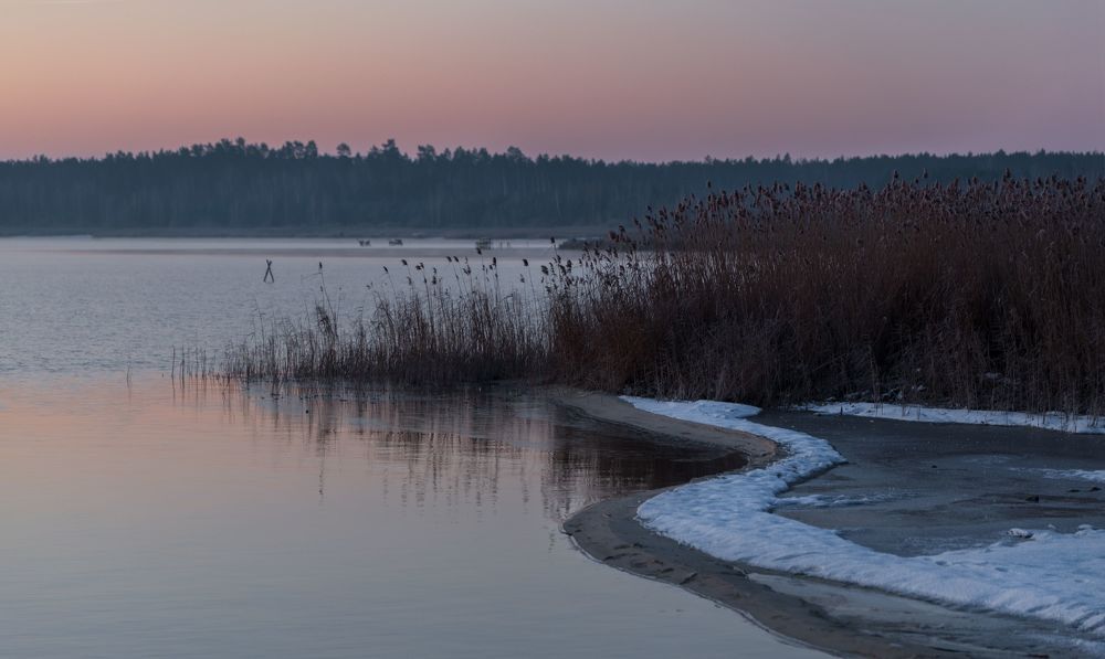 рассвет на водохранилище...