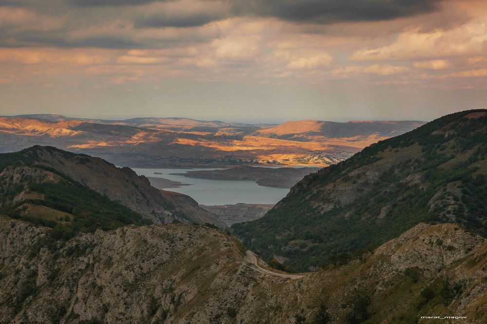Чиркейское водохранилище..