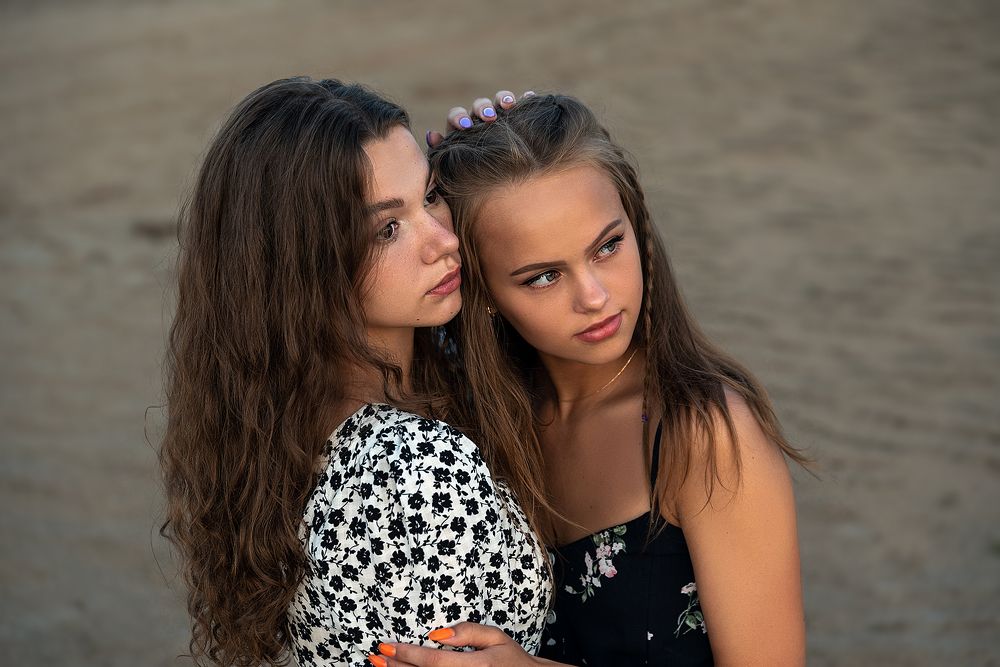 Оля и Лиза