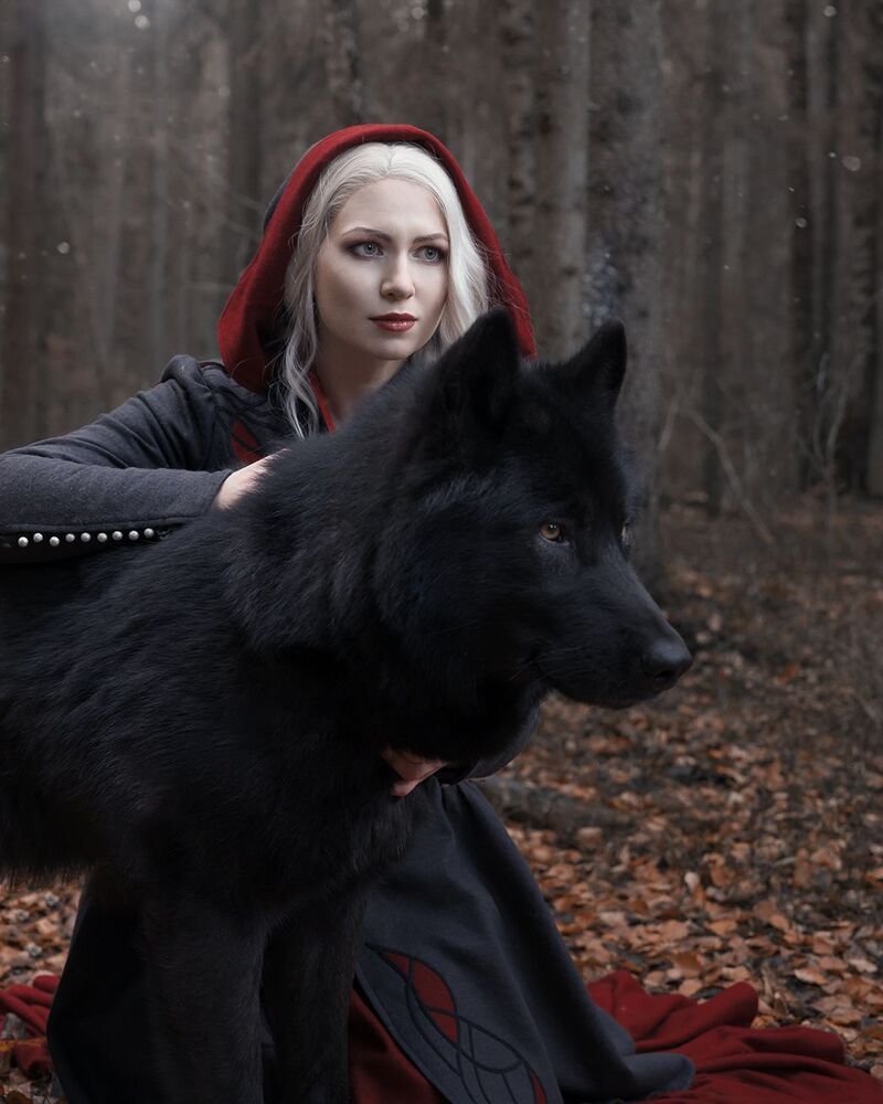 Lady and the wolf