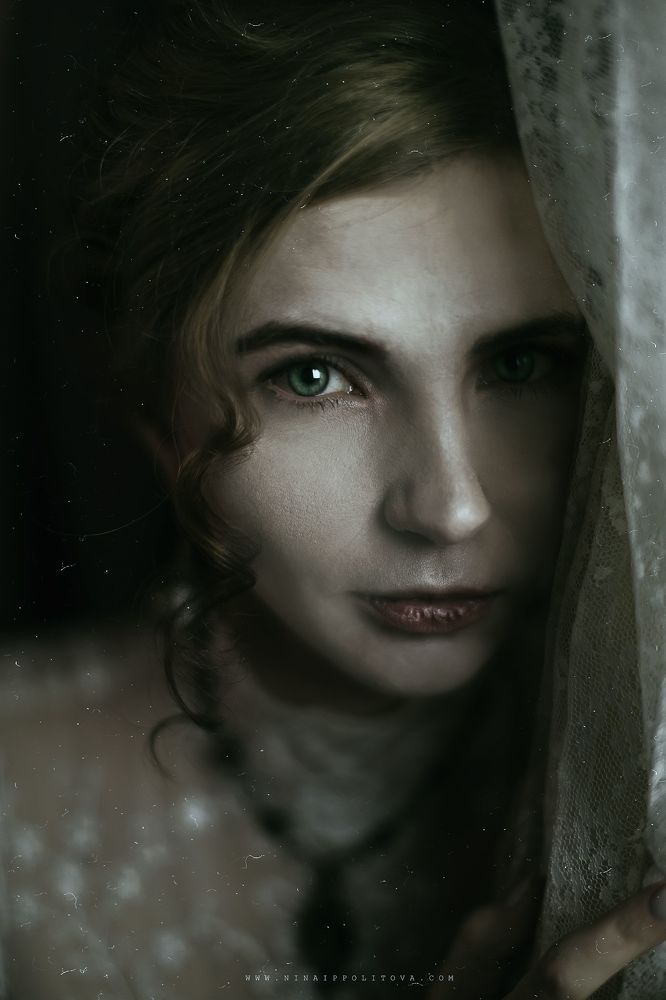 В п л а т я н о м   ш к а ф у 