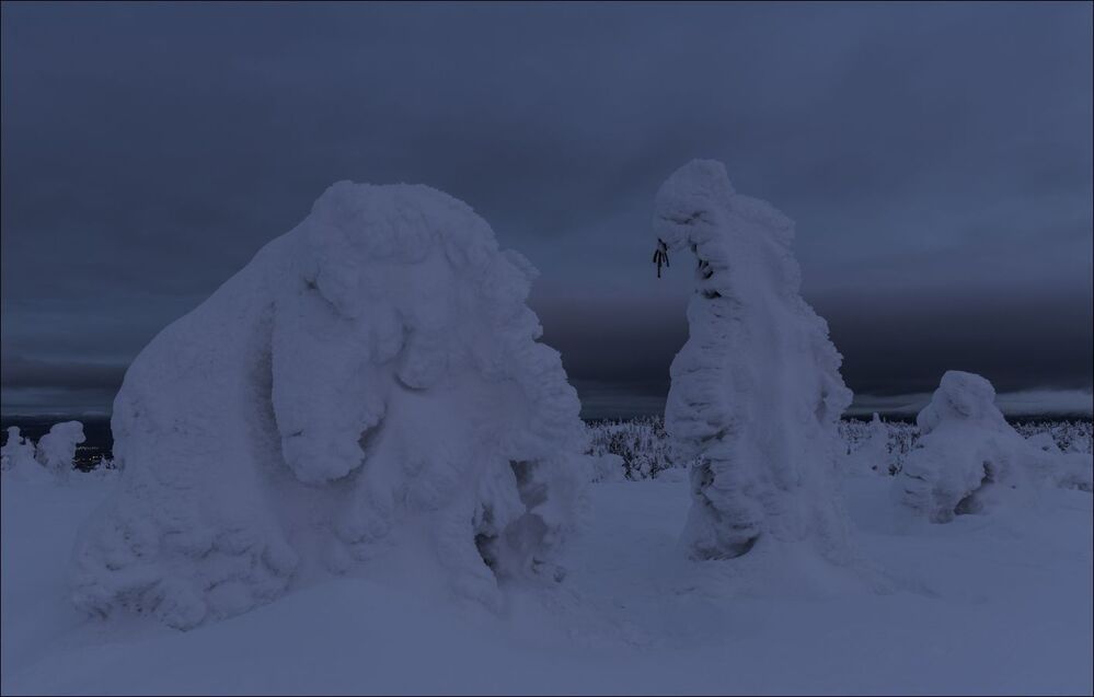 На горе светает