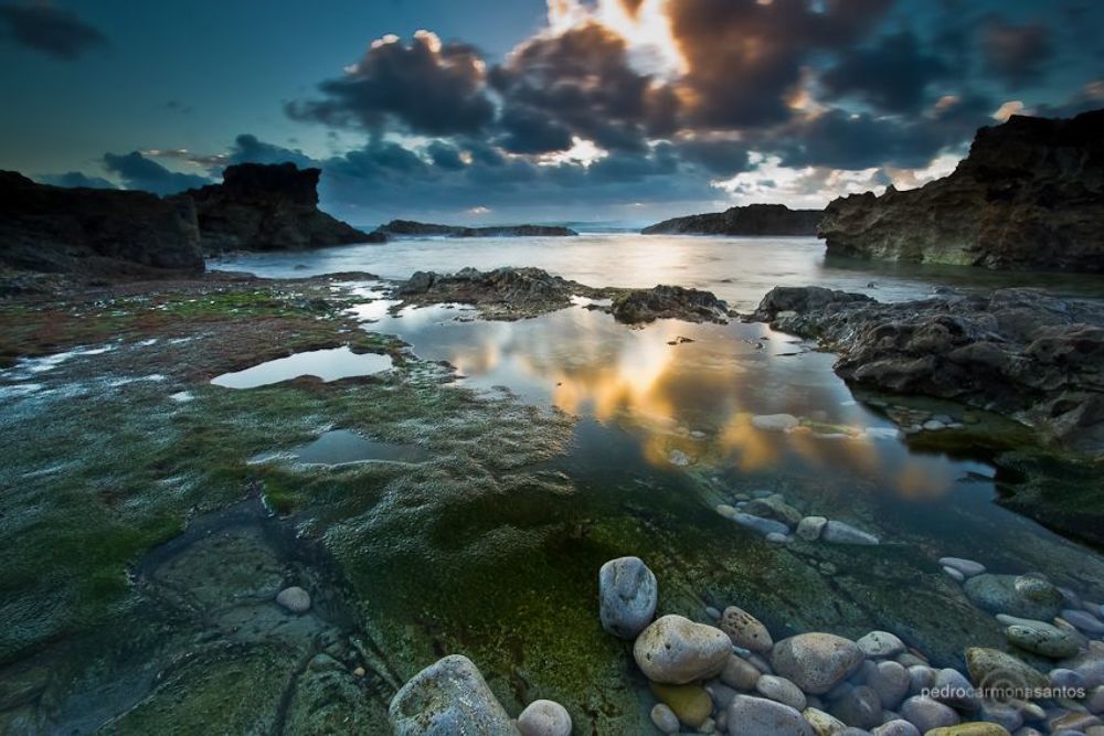 "Sunset reflexes", photographed at Sintra Cascais natural park; Visit me at (Посетите меня на)
http://www.pedrocarmonasantos.com/