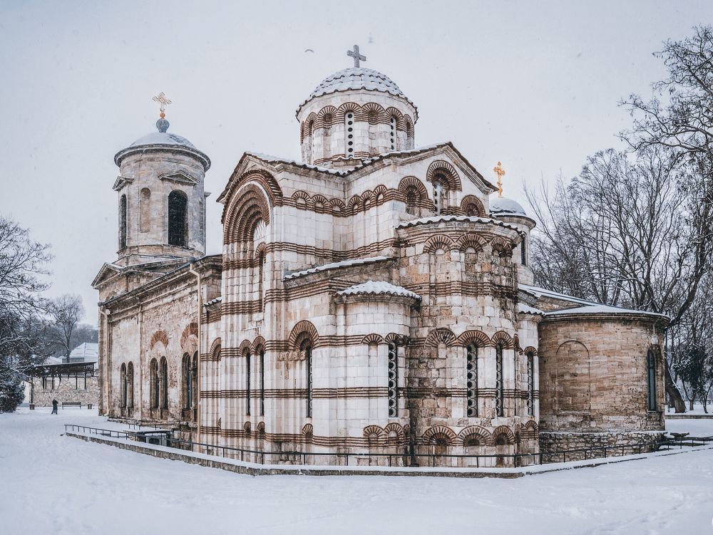 В одну из прошлых снежных зим.
