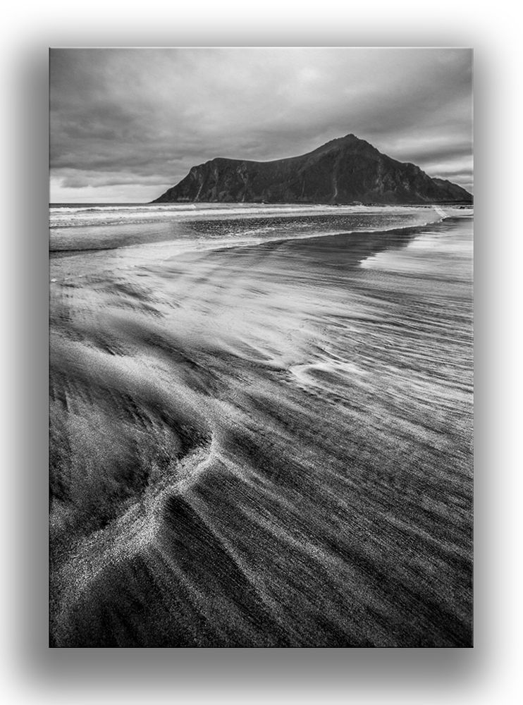 * QI SPACE * B&W photo Exhibition