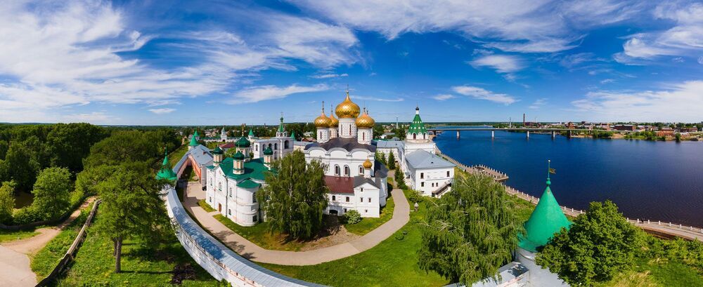 Свято-Троицкий Ипатьевский мужской монастырь, Кострома. Весна 2021