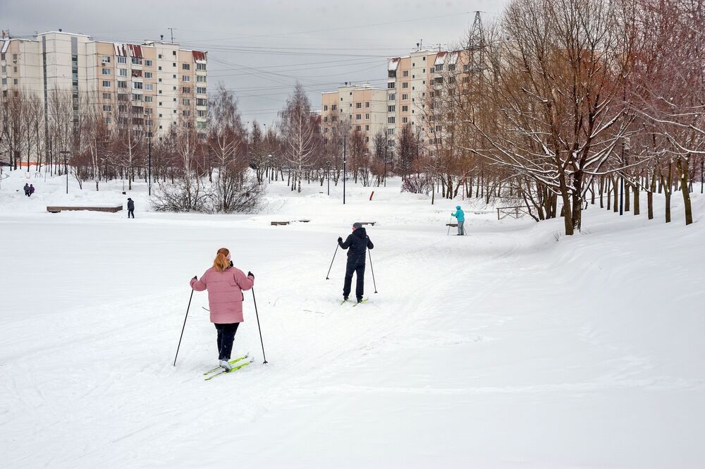 Хорошо на лыжах в парке