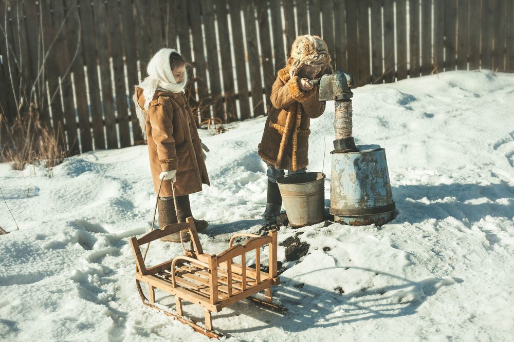 Дети  в деревне зимой (2020)