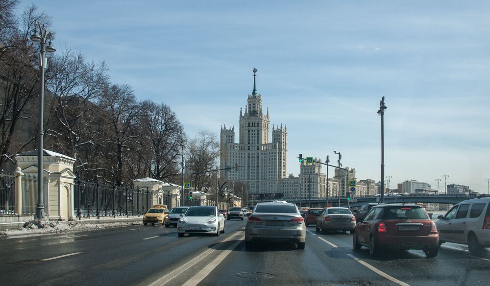 По апрельским дорогам Москвы