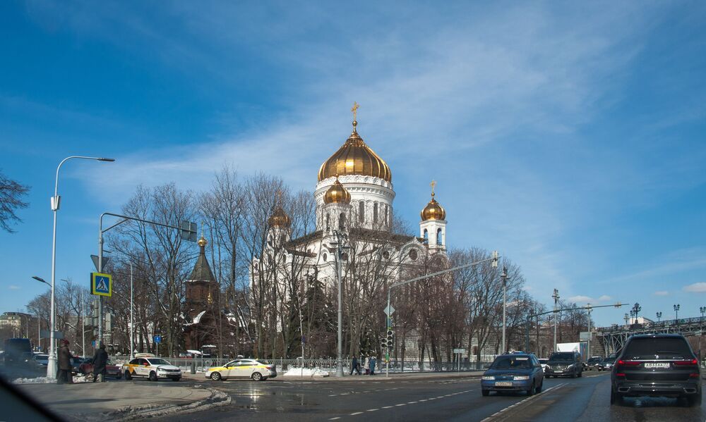 По апрельским дорогам Москвы