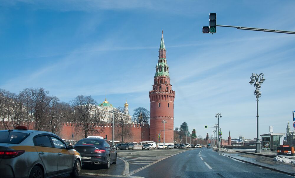 По апрельским дорогам Москвы