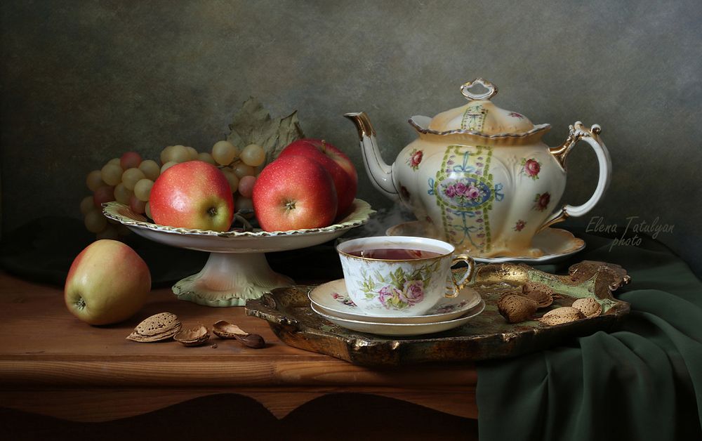 Чай и фрукты