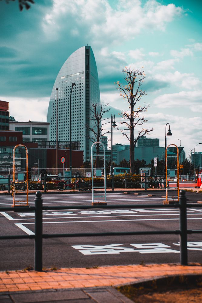 Simple lines of Yokohama