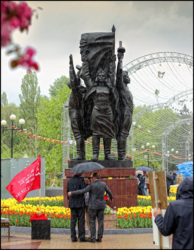 под конец дождик пошёл весенний