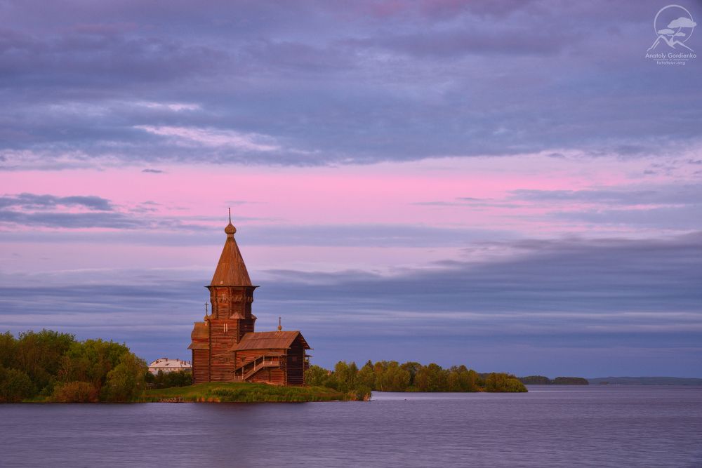 Оставался только месяц