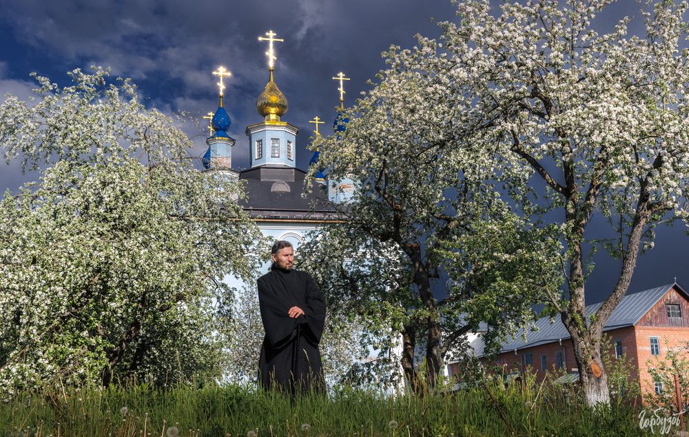 Тишина монастырского сада