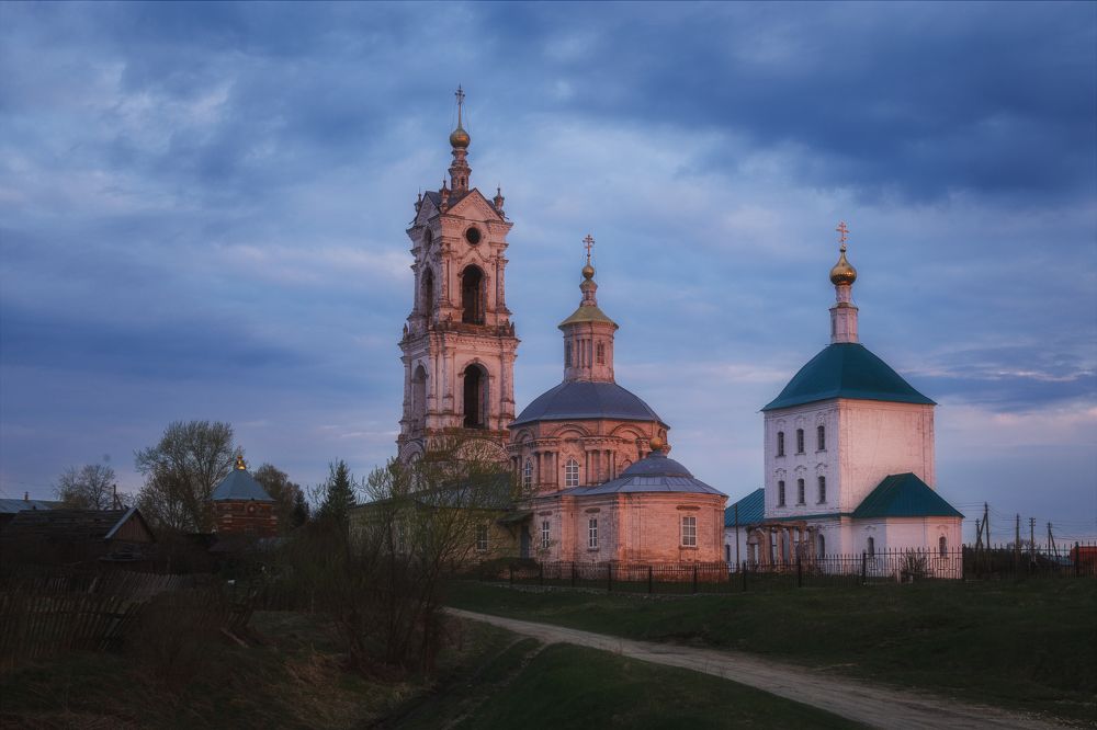 Майский закат и рассвет в Гусевском Погосте