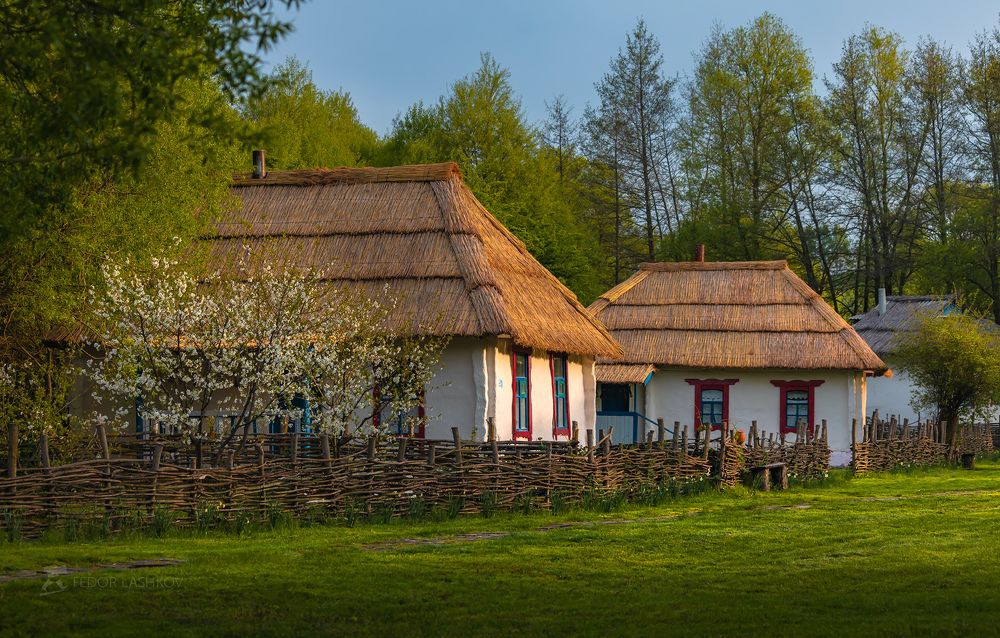 Деревня Кострома в парке "Ключи"
