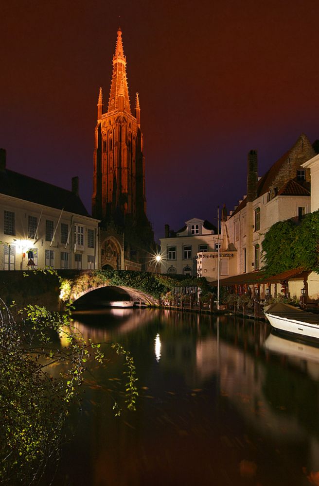 in f*****g Bruges &ndash; ретроспектива в багровых тонах