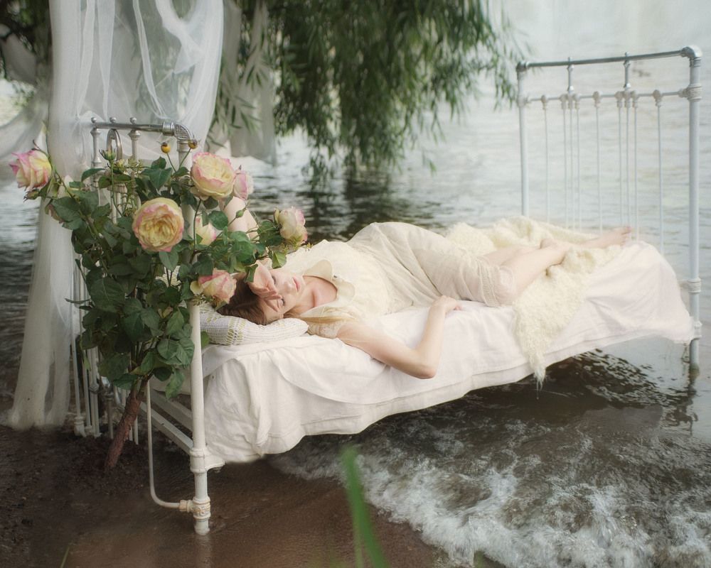 Вика. Кроваит в воде. (2020)