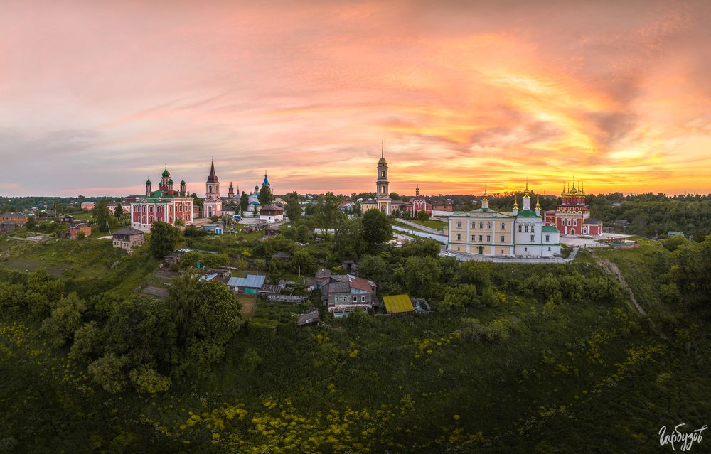 Белевский Спасо-Преображенский и Крестовоздвиженский монастыри