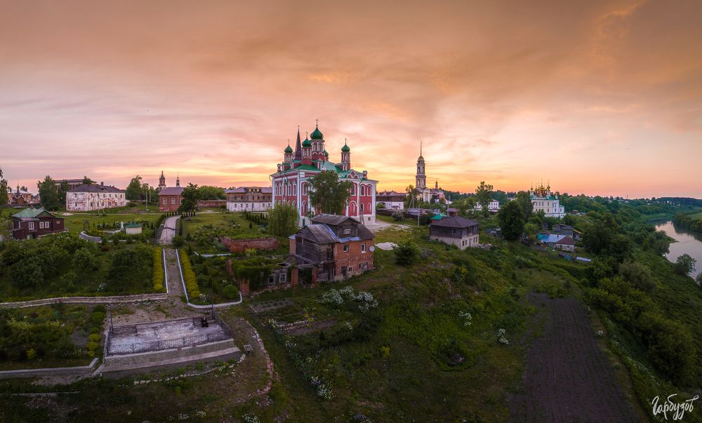 Белевский Спасо-Преображенский и Крестовоздвиженский монастыри