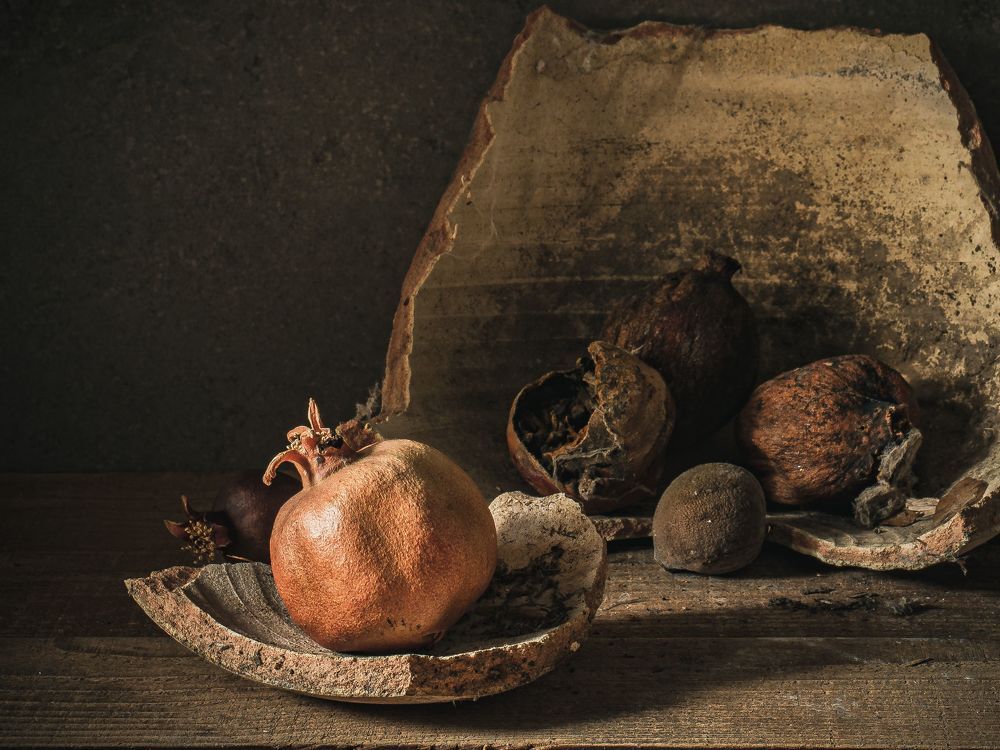 About pomegranates, old and young.  О гранатах, старых и молодых.