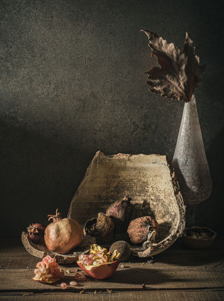 About pomegranates, old and young.  О гранатах, старых и молодых.