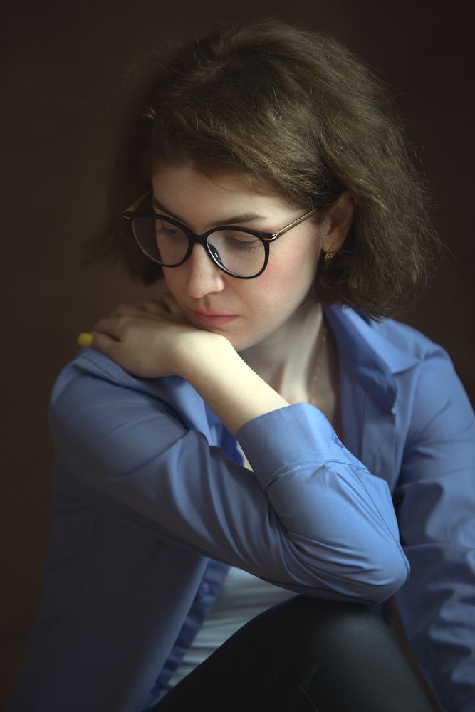 "Юля".