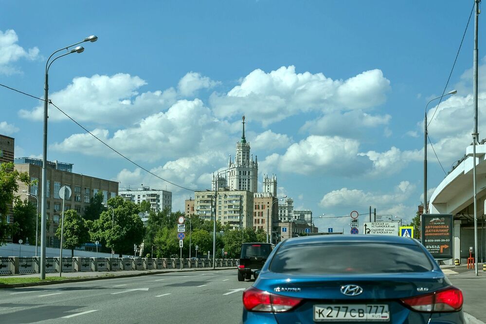 По Москве на колесах