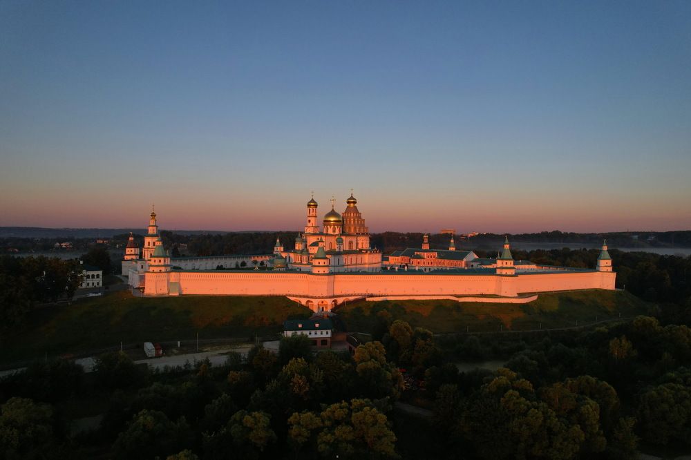 ВОСКРЕСЕНСКИЙ НОВОИЕРУСАЛИМСКИЙ МОНАСТЫРЬ
