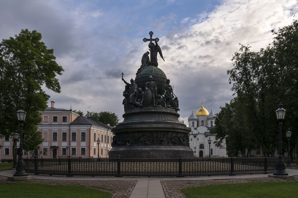 Один день в Великом Новгороде: Новгородский Кремль, Свято-Юрьев монастырь, Витославлицы