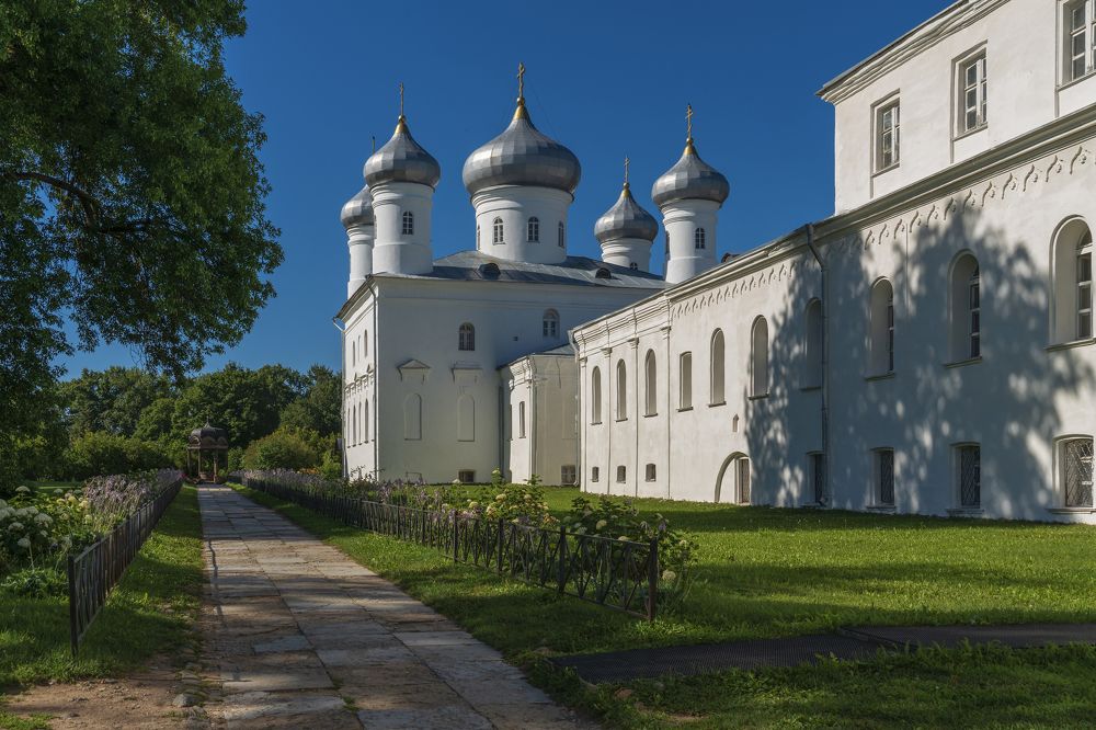 Один день в Великом Новгороде: Новгородский Кремль, Свято-Юрьев монастырь, Витославлицы