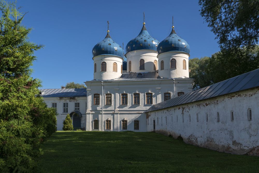 Один день в Великом Новгороде: Новгородский Кремль, Свято-Юрьев монастырь, Витославлицы