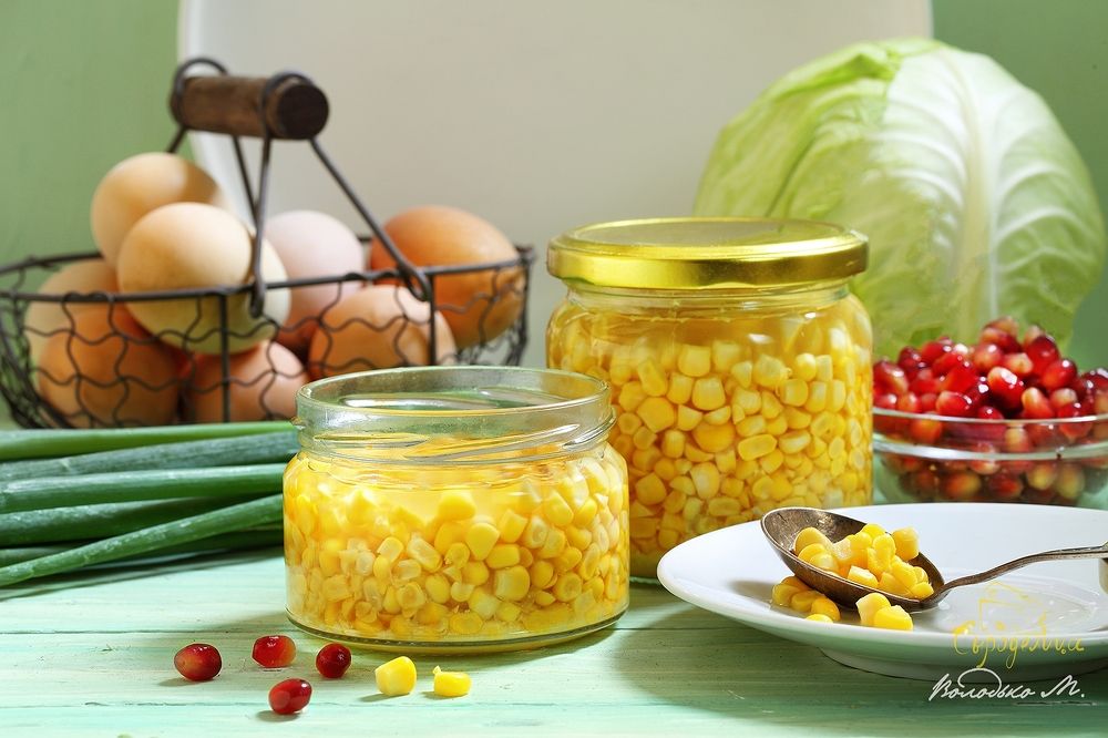 Салат с консервированной кукурузой