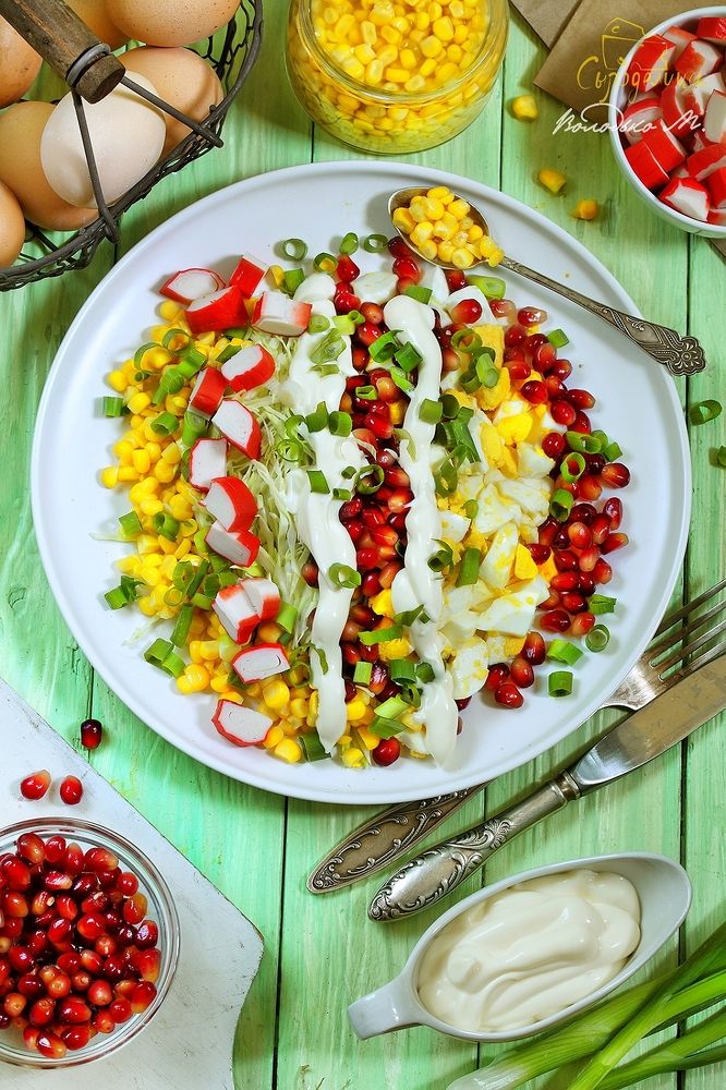 Салат с консервированной кукурузой