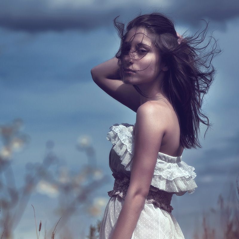 Ellina..