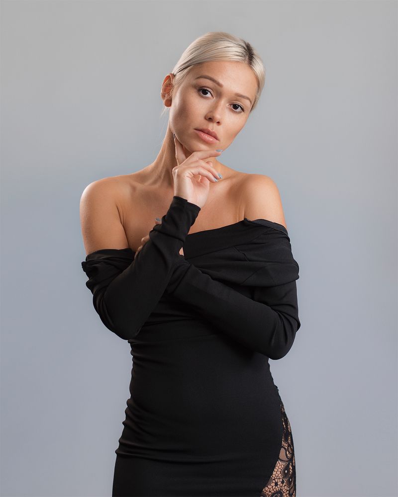 Model: Virginia Keszeghov&aacute;