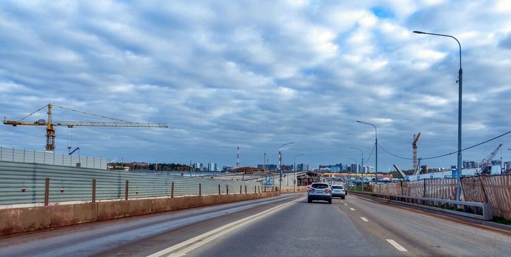 По Москве