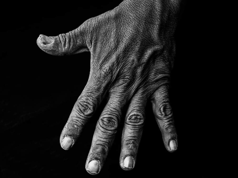 Proyecto creativo y conceptual realizado sobre la manos y sus caracter&iacute;sticas de diferentes personas y edades de Santiago de Chile.   Puedes revisar m&aacute;s de mis trabajos aqu&iacute; https://instagram.com/periodistafurioso