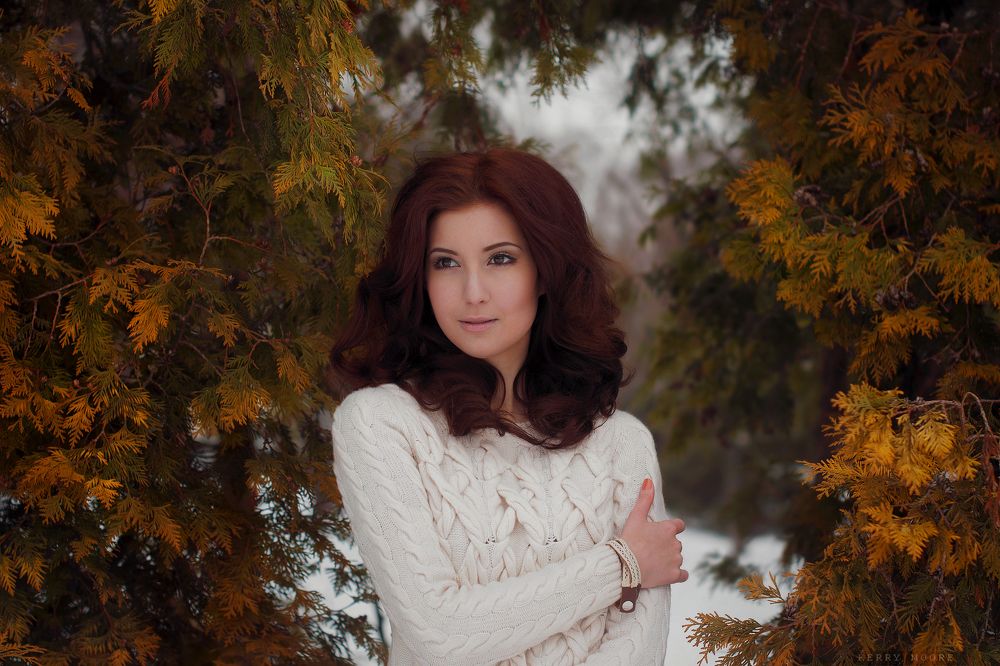 female,portrait,light,girl,woman,dream,winter,snow