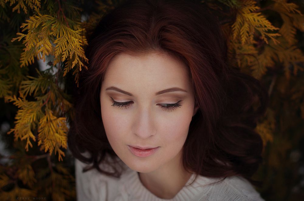 female,portrait,light,girl,woman,dream,winter,snow