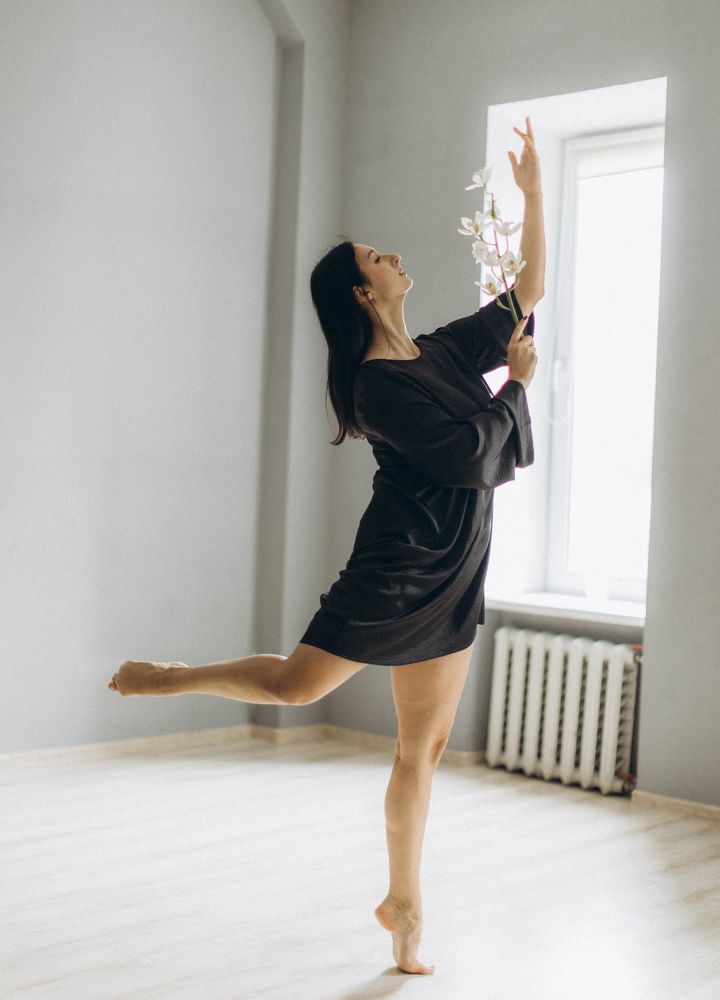больше серий: https://www.instagram.com/valerabatay/