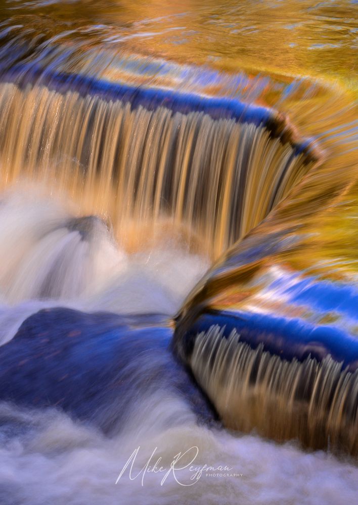 Z-Curve. Upper Cascades of Bond Falls, Ontonagon River, Upper Peninsula, Michigan, USA