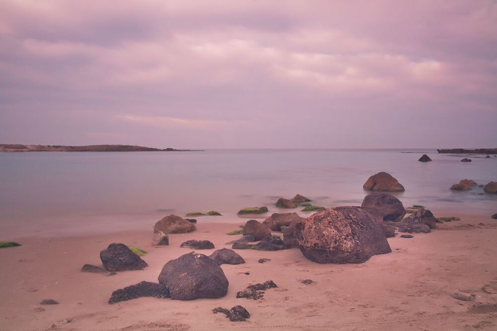 Dawn on a wild beach Hof DOR