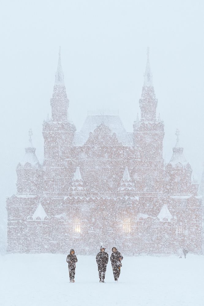 Снежная зима