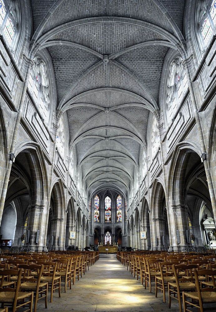 Light falling into the Saint-Louis cathedral of Blois. This small city at the Loire river was once the captital of France during the 100 year war with the English.