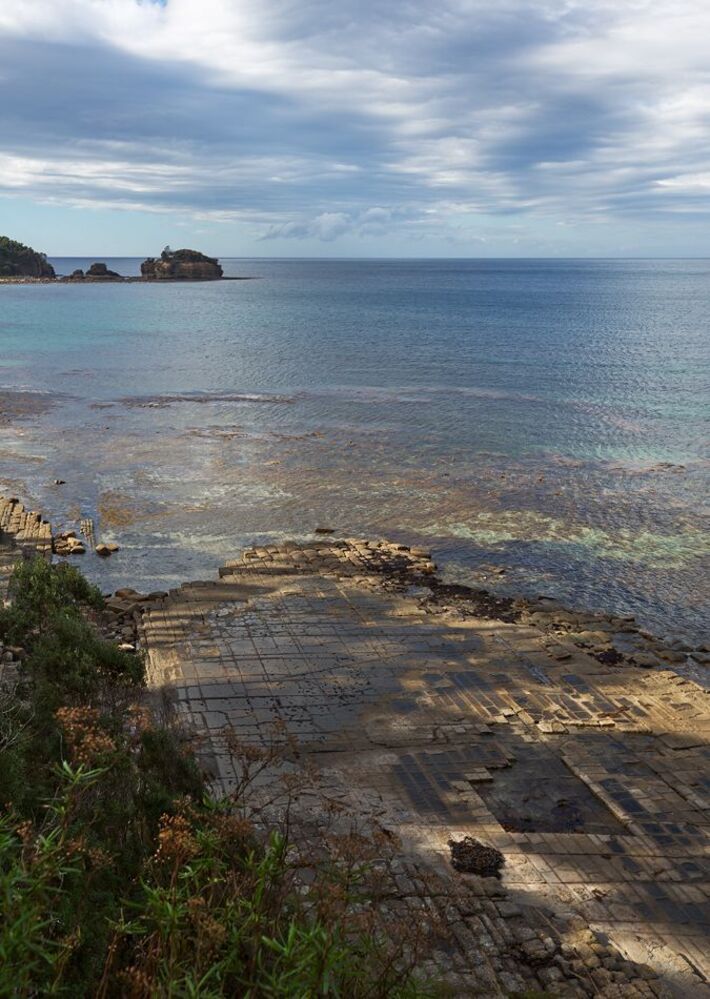 2.	Это место называется Tessellated pavement или по-русски Мозаичная Мостовая.