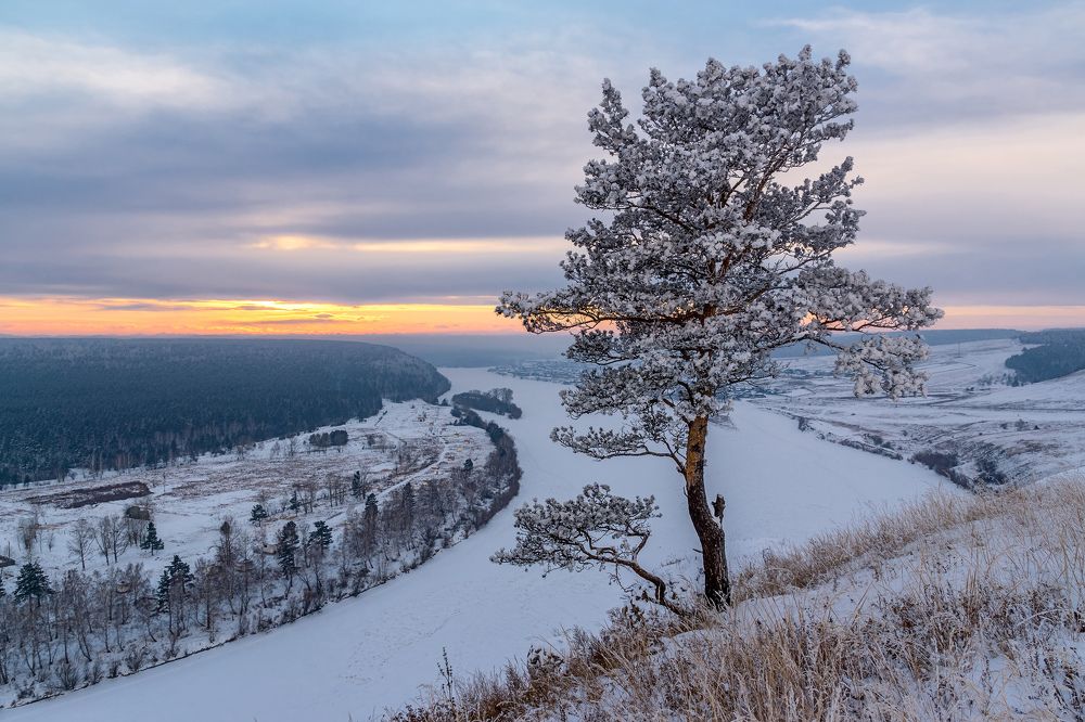 Зимний закат на реке Белая