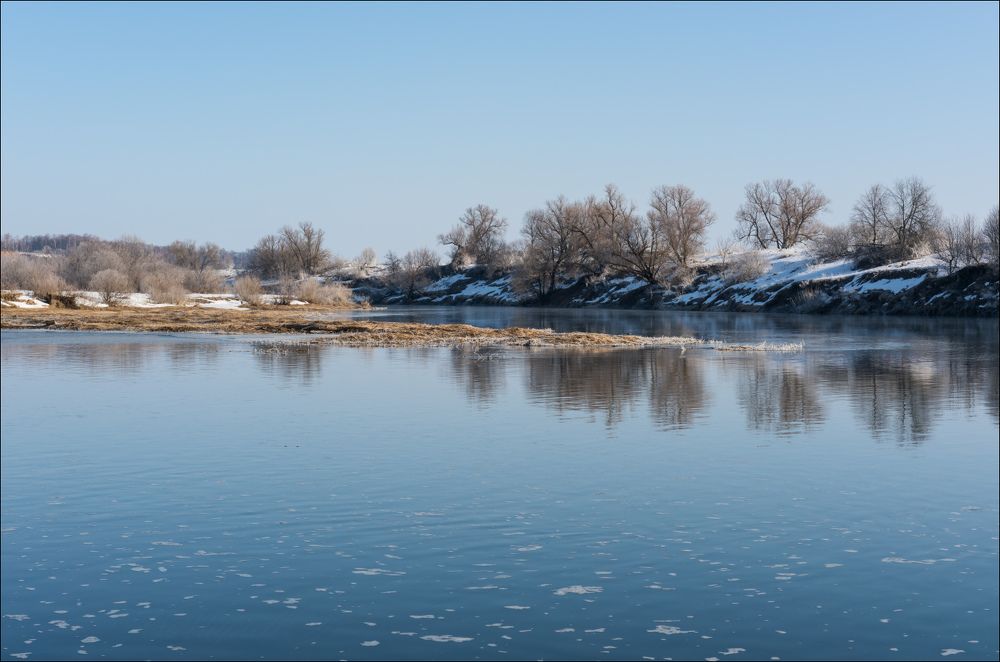 Весна на реке